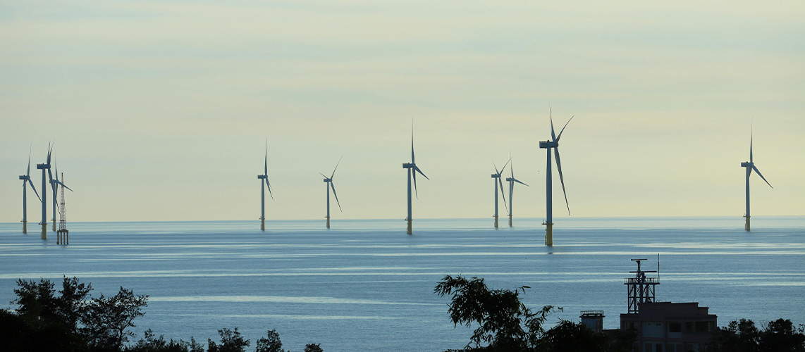 éolien offshore ciel éclairci