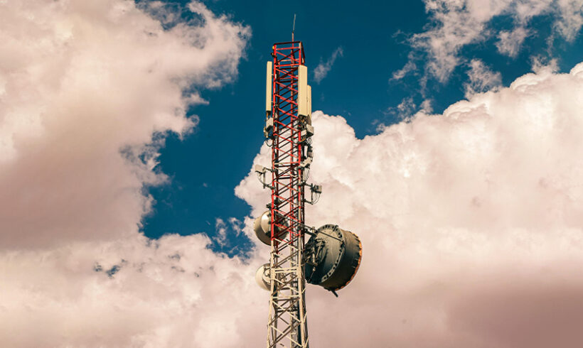 Antenne relais : le Conseil d&rsquo;Etat confirme la soumission à permis de construire selon la surface au sol créée