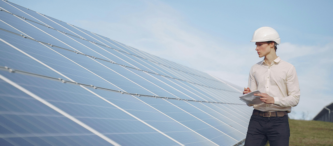 panneaux solaires ingénieur