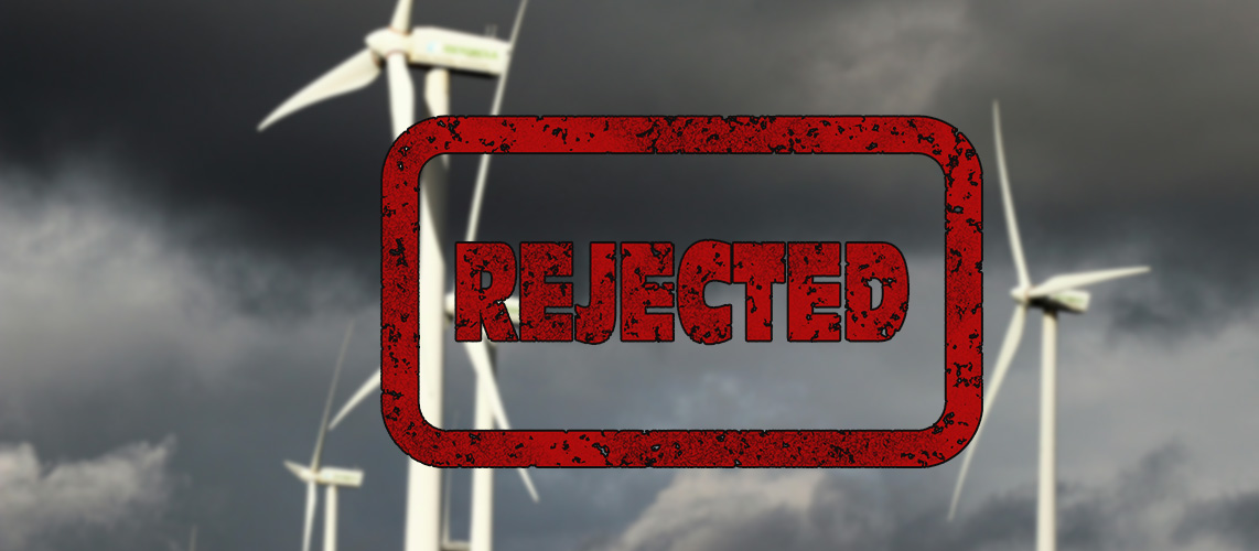 rejet éoliennes ciel gris nuages