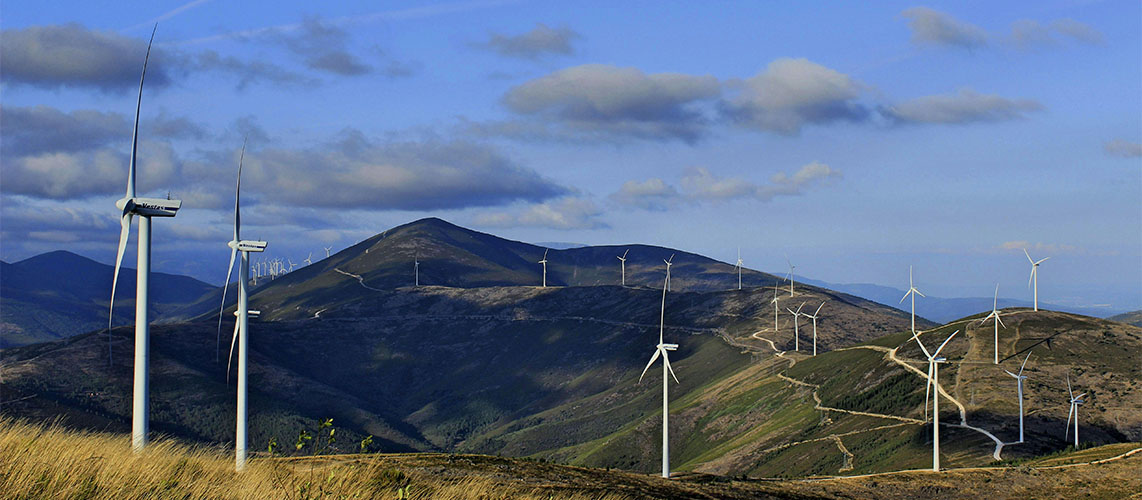 éoliennes collines