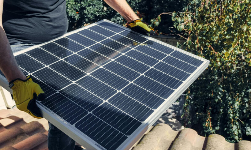 Solaire : les installations photovoltaïques intégrées en toiture sont bien couvertes par la garantie décennale (CA Dijon, 14 janv. 2014, n°1201765)