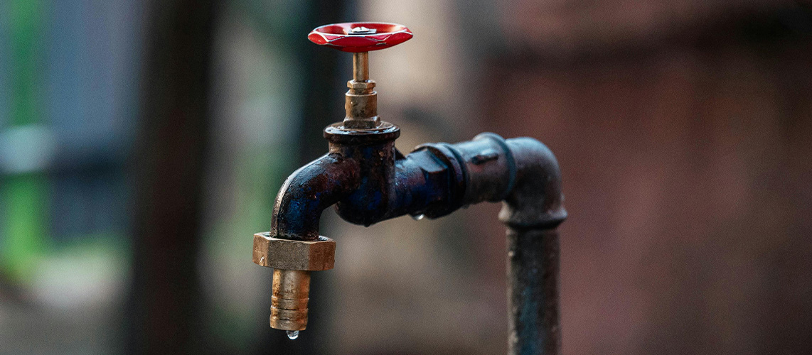 robinet eau goutte