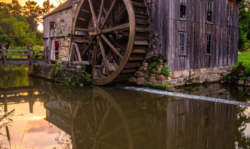 Eau : les installations bénéficiant d&rsquo;un droit fondé en titre sont soumis au régime des IOTA (CE, 2 décembre 2015, n°384204)