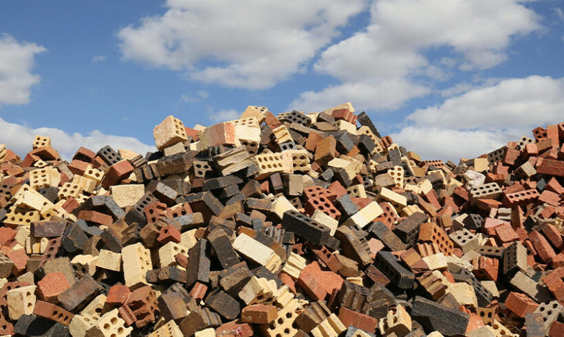 Déchets – Constitutionnalité du principe de responsabilité élargie des distributeurs de matériaux, produits et équipements de construction à destination des professionnels