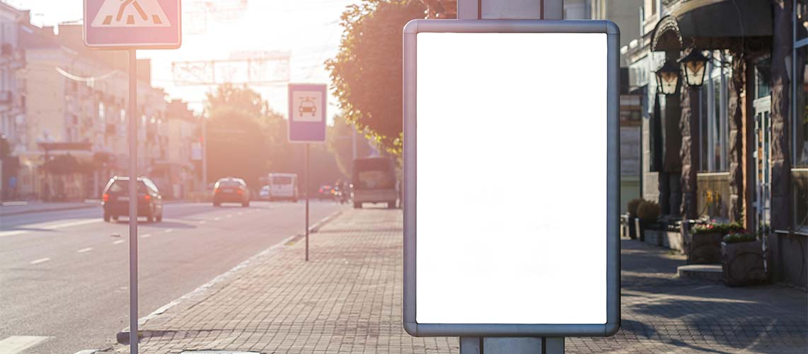 panneau publicitaire mobilier urbain
