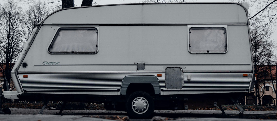 caravane gros plan parking