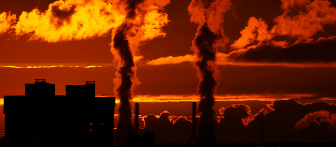 pollution coucher de soleil usine