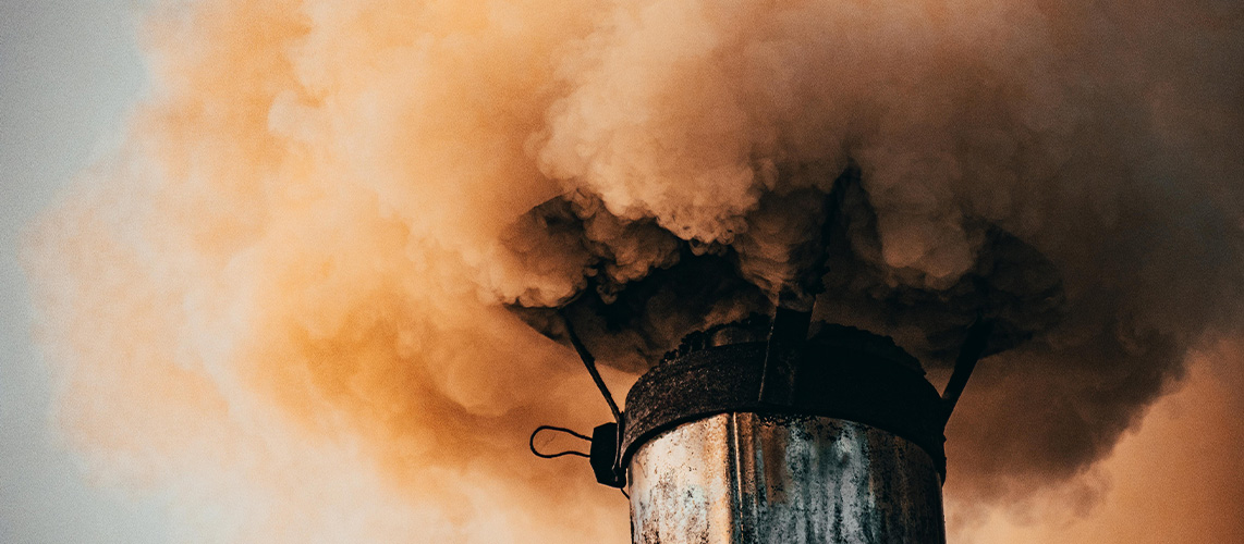 pollution fumée cheminée usine