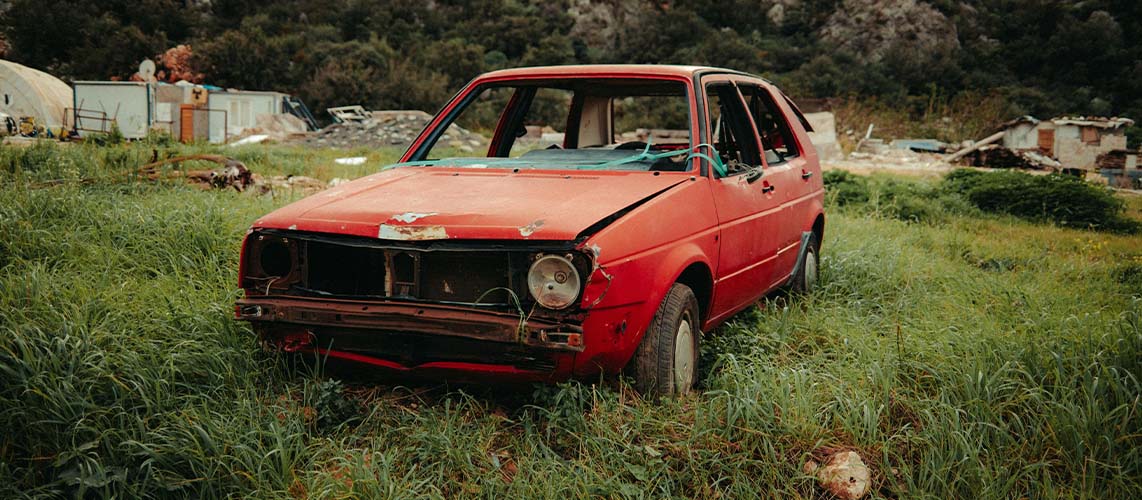 voiture hors d usage nature