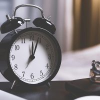 Prise de poste anticipée : Avant l’heure, ce n’est pas l’heure !