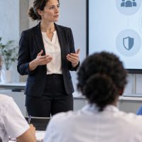 Fonction publique : obligation de neutralité et de réserve dans les propos tenus lors d’une formation