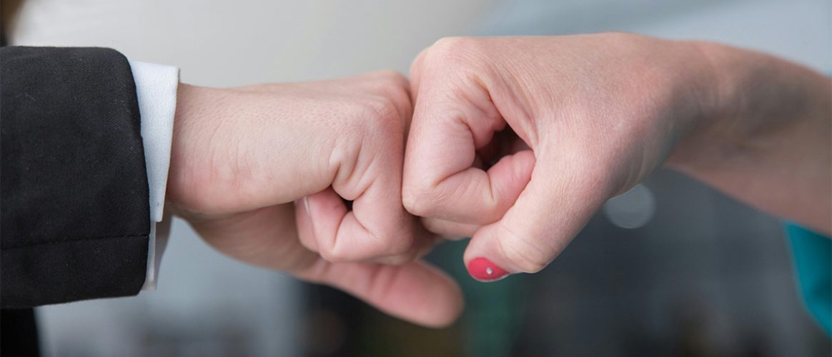 agent contractuel familiarité